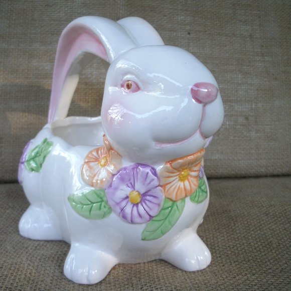 Vintage Ceramic Rabbit Basket Style Planter - Picture 14 of 16